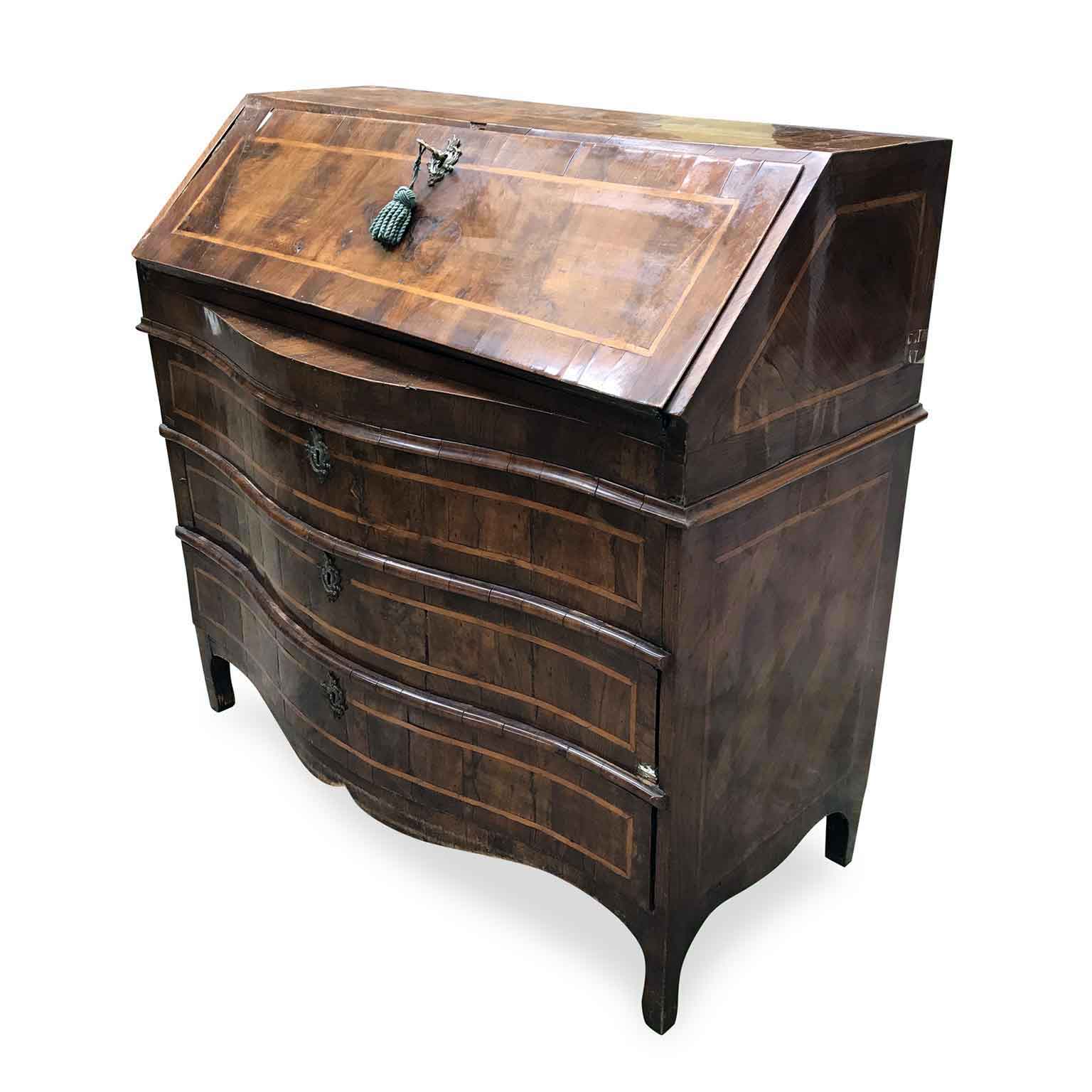 antyk ozdobna komoda